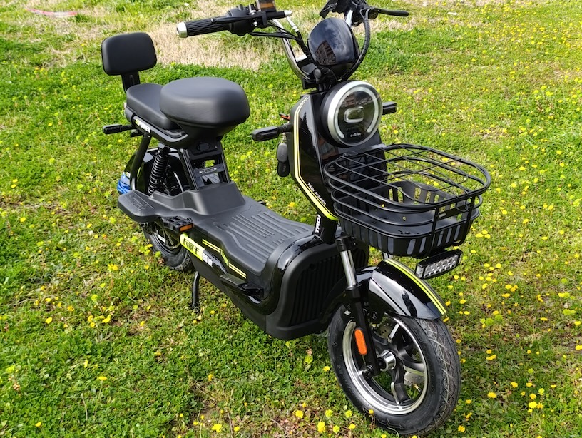 Tadi električni motor - bočni pogled