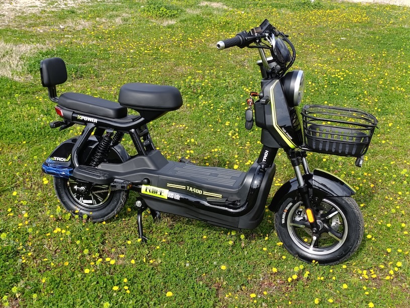 Tadi električni motor - prednji pogled